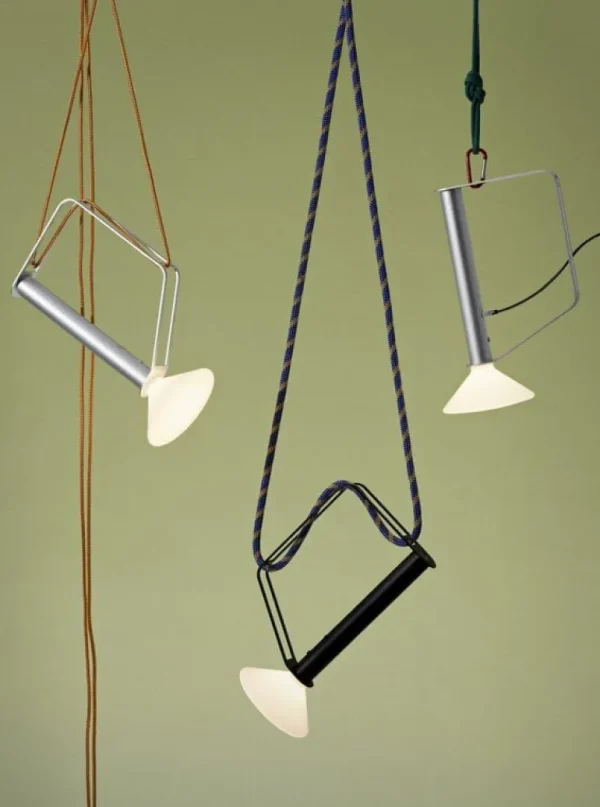 Muuto Piton bärbar lampa, svart