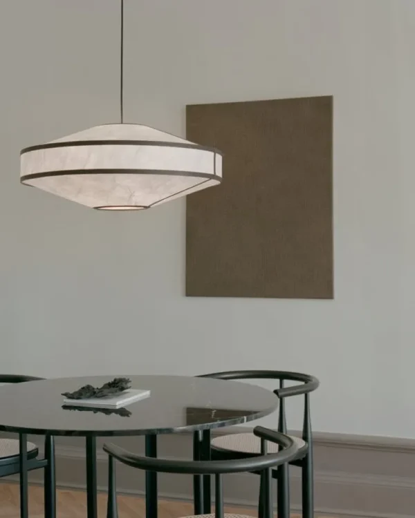 New Works Kite pendellampa, 75 cm, vit - svart