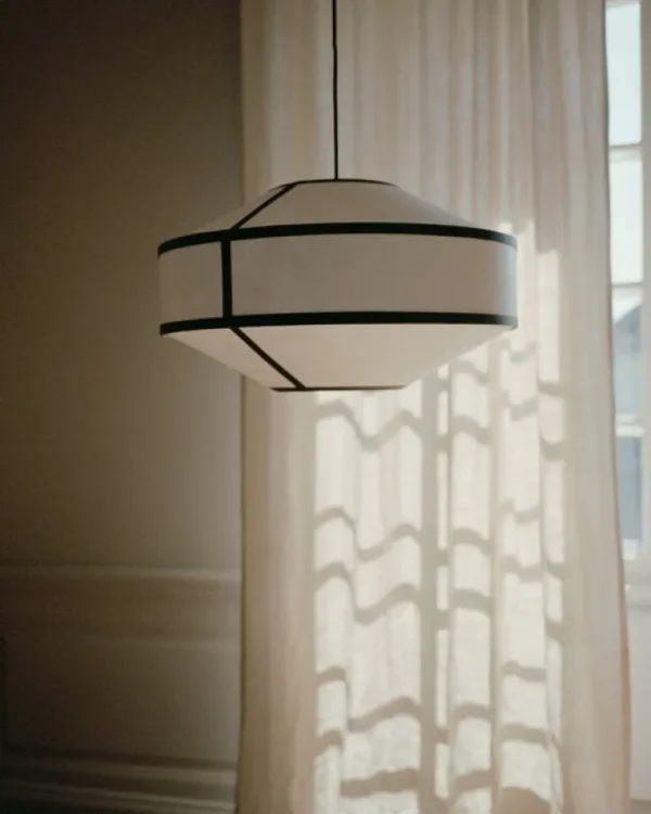 New Works Kite pendellampa, 55 cm, vit - svart