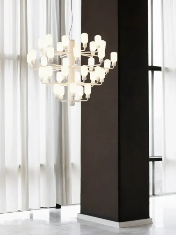 Normann Copenhagen Amp ljuskrona, stor, vit