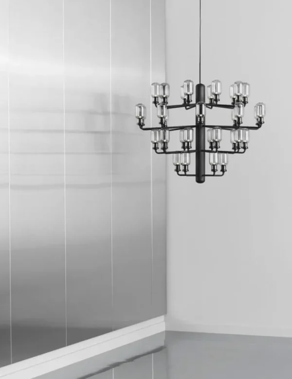 Normann Copenhagen Amp ljuskrona, stor, rök - svart