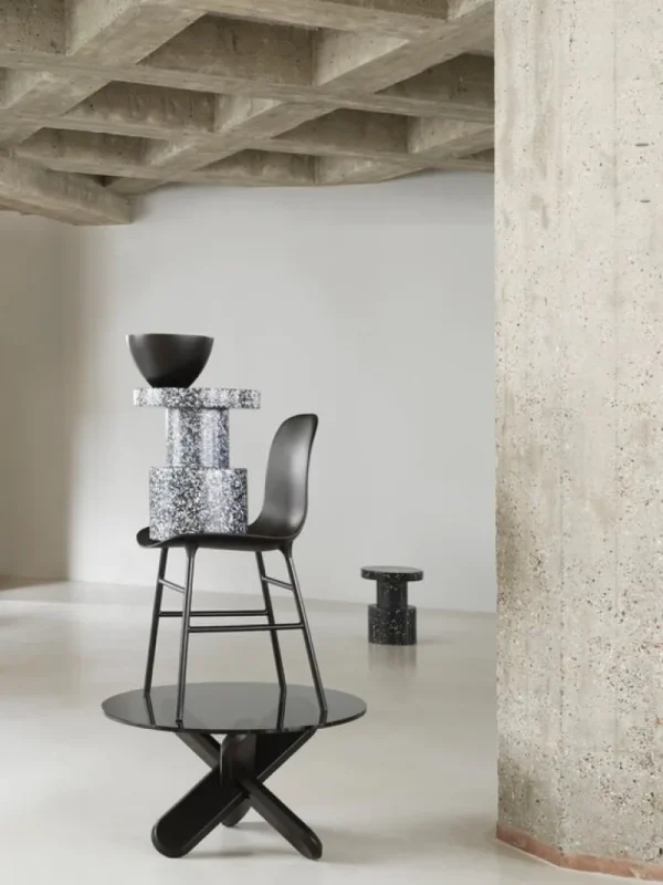 Normann Copenhagen Form stol, svart stål - svart läder Ultra