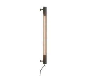 NUAD Radent vägglampa 70 cm, svart