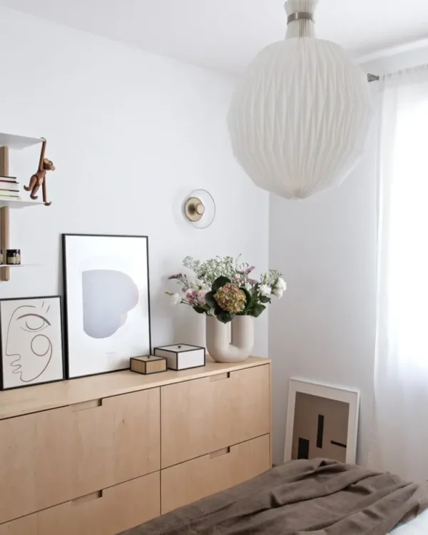 Nuura Blossi vägg-/taklampa, Nordic gold - klar