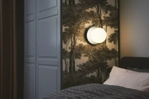Nuura Liila 1 vägg/taklampa, medium, silver - opal