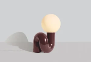 Petite Friture Neotenic bordslampa, 51 cm, körsbär