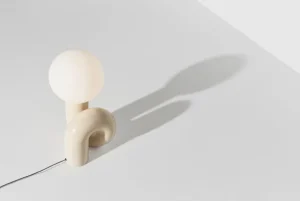 Petite Friture Neotenic bordslampa, 51 cm, vanilj