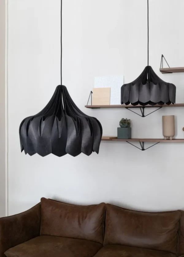 Pilke Lights Pioni stor pendellampa, svart