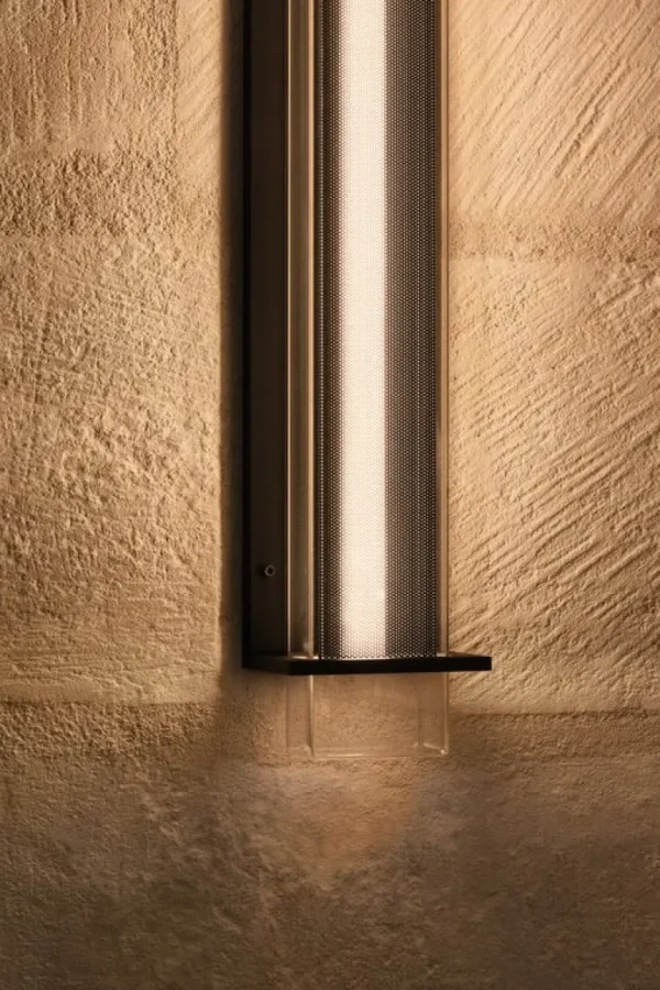 Sammode Quadratube W3 vägglampa, L, 700 mm, svart