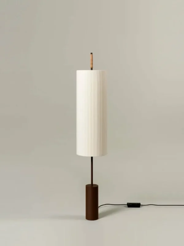Santa & Cole Dórica golvlampa, naturvit - brons