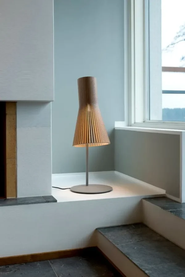 Secto Design Secto 4220 bordslampa, valnöt