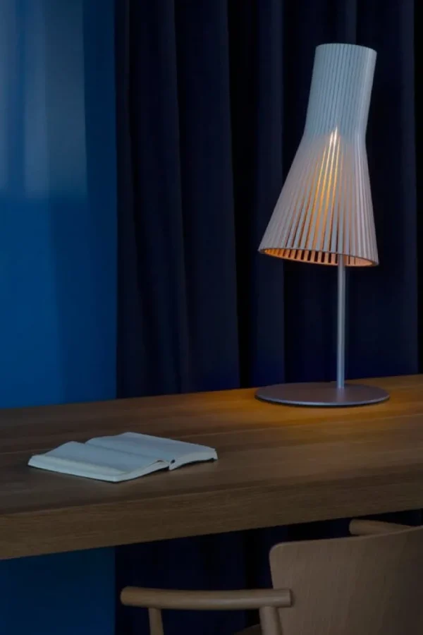 Secto Design Secto 4220 bordslampa, vit