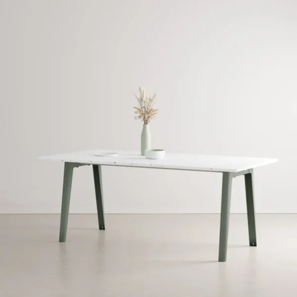 TIPTOE New Modern bord 190 x 95 cm, återvunnen plast - eukalyptusgrå