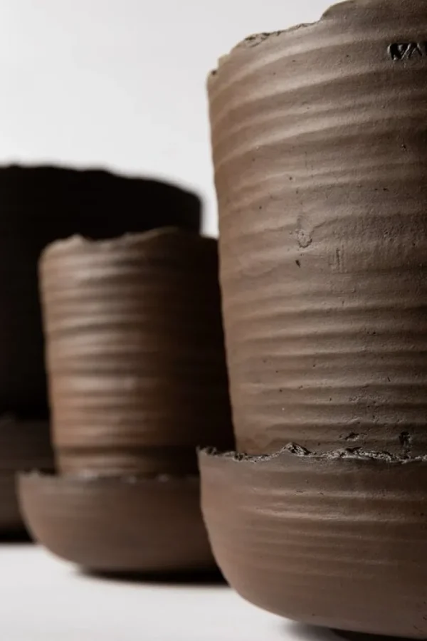 Vaidava Ceramics Soil kruka med fat; S, brun