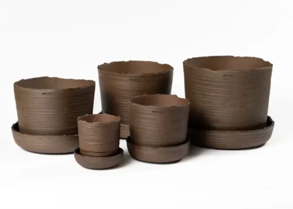 Vaidava Ceramics Soil kruka med fat; S, brun