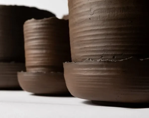 Vaidava Ceramics Soil kruka med fat; S, brun