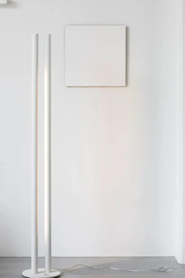 valerie_objects Floor Lamp L1, vit